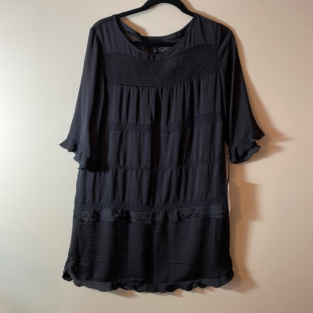 Who What Wear black, 3/4 sleeve top. Size Large